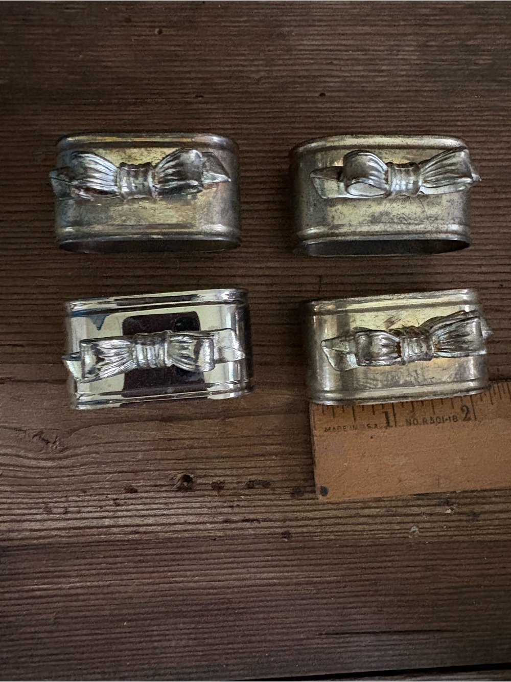 Set of 4 Silver Bow Napkin Rings